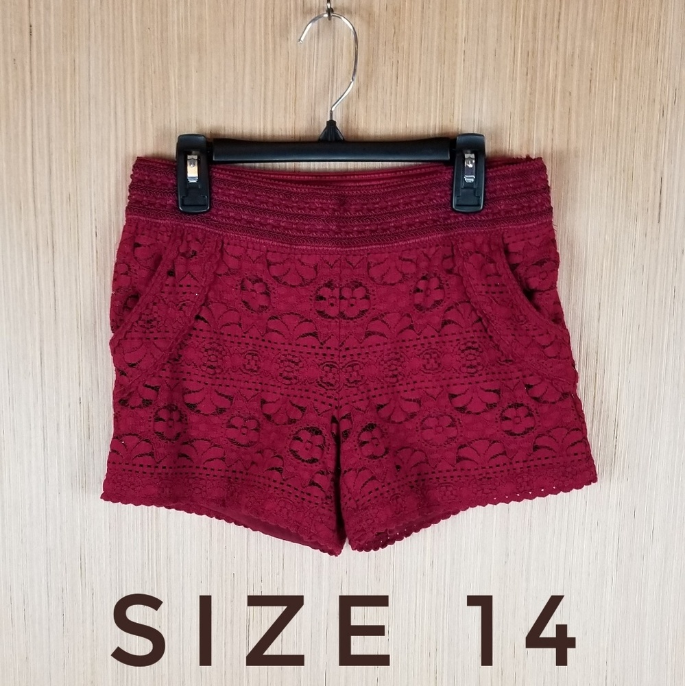 Big Girl Magenta Crochet Shorts. Size 14.